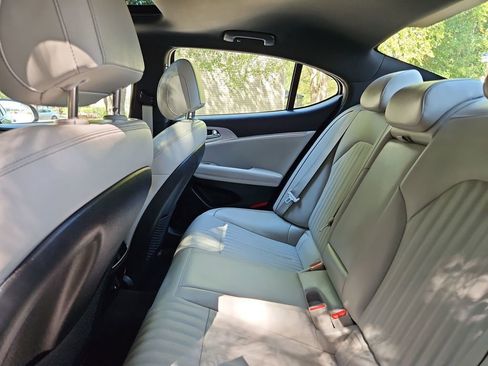 Used 2023 Genesis G70 2.0T w/ Sport Prestige Package image 32