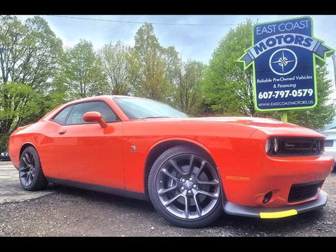 Used 2022 Dodge Challenger R/T Scat Pack image 1