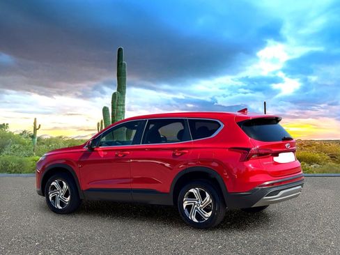 Used 2023 Hyundai Santa Fe SE AWD/4WD image 4
