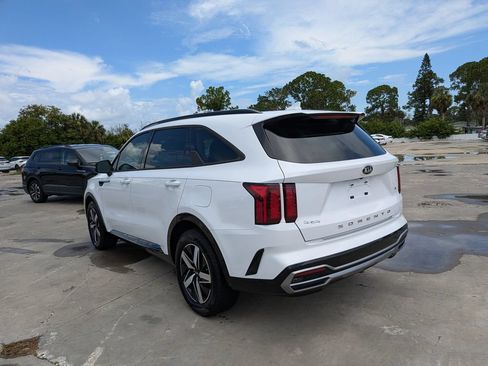 Used 2021 Kia Sorento S w/ Panoramic Sunroof Package FWD image 6