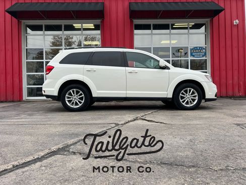 Used 2014 Dodge Journey SXT w/ Flexible Seating Group AWD/4WD image 1