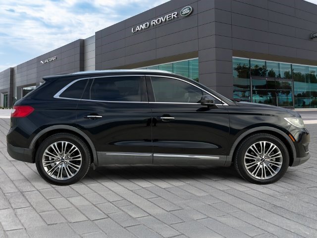 Used 2016 Lincoln MKX Reserve w/ Climate Package FWD image 6