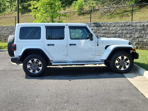 Used 2021 Jeep Wrangler Unlimited Sahara AWD/4WD image 11