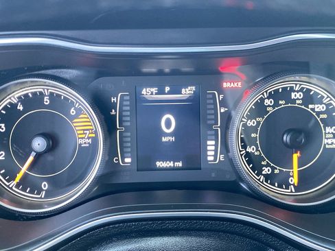 Certified 2021 Jeep Cherokee Latitude Plus image 9