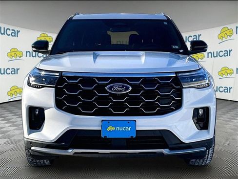 Used 2025 Ford Explorer Platinum image 3