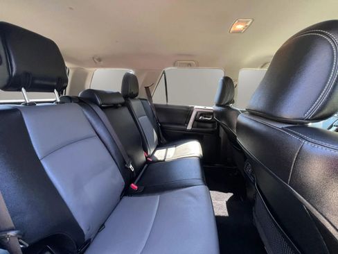 Used 2017 Toyota 4Runner SR5 Premium RWD image 29