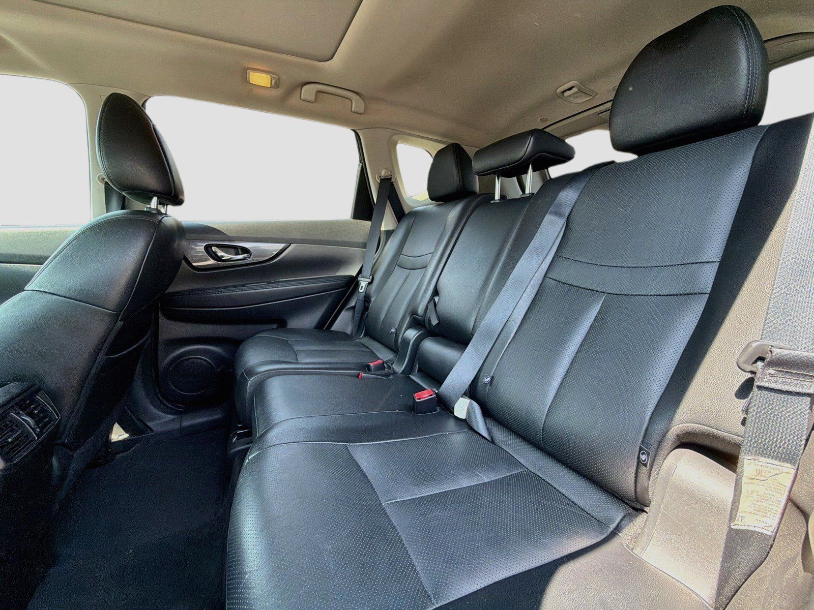 Used 2015 Nissan Rogue SL w/ SL Premium Package AWD/4WD image 15