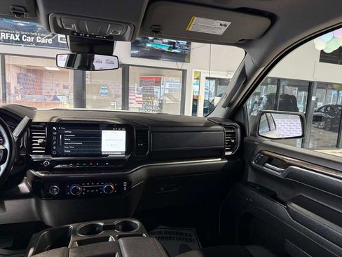 Used 2024 GMC Sierra 1500 SLE image 26