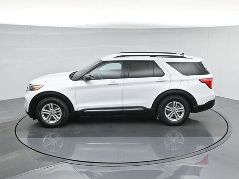 Certified 2021 Ford Explorer XLT image 46