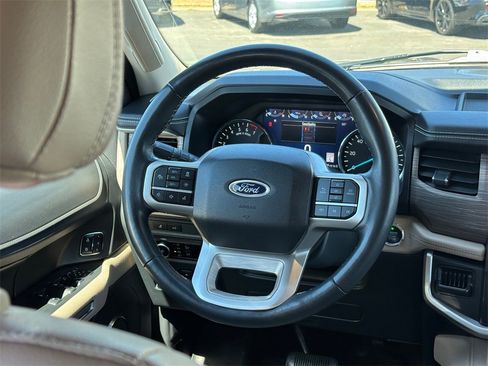 Used 2024 Ford Expedition Limited image 28