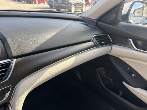 Used 2020 Honda Accord EX image 23