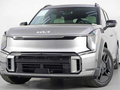 Used 2024 Kia EV9 GT-Line image 3