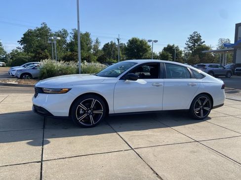 Used 2026 Honda Accord Sport image 5