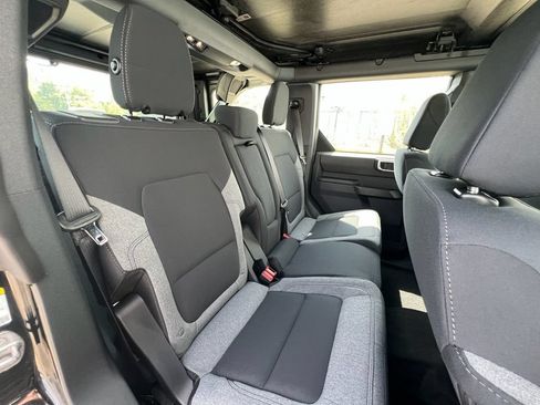 New 2026 Ford Bronco 4-Door AWD/4WD image 23