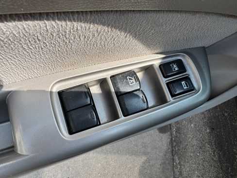 Used 2010 Subaru Forester 2.5XT Limited image 11