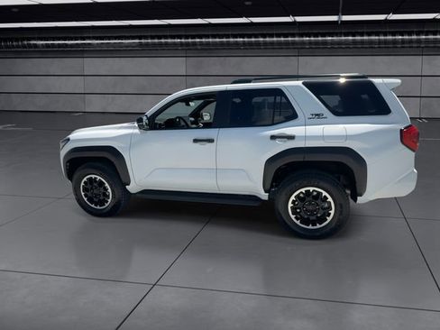 Used 2025 Toyota 4Runner TRD Off-Road Premium image 5