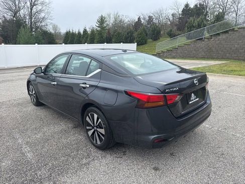 Used 2022 Nissan Altima 2.5 SV image 3