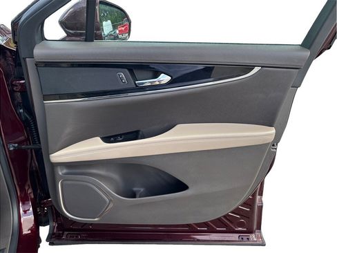 Used 2022 Lincoln Nautilus FWD image 44