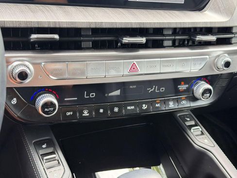 Used 2024 Kia Telluride EX AWD/4WD image 26