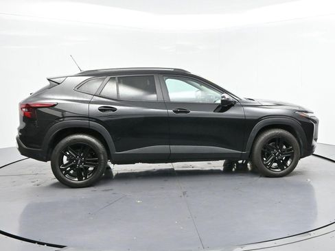 Used 2025 Chevrolet Trax ACTIV w/ Sunroof Package FWD image 8