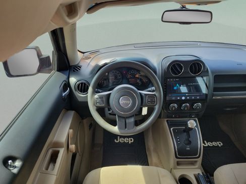 Used 2014 Jeep Patriot Sport w/ Tire & Wheel Group FWD image 5