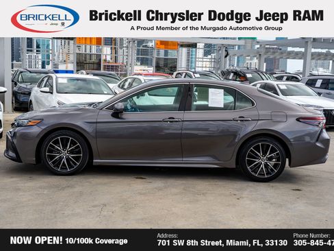 Used 2021 Toyota Camry SE image 8