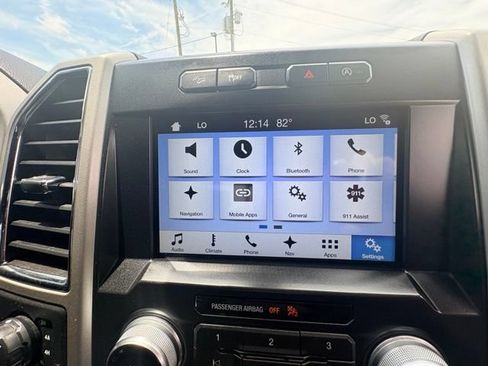 Used 2017 Ford F150 Lariat w/ Equipment Group 502A Luxury AWD/4WD image 31