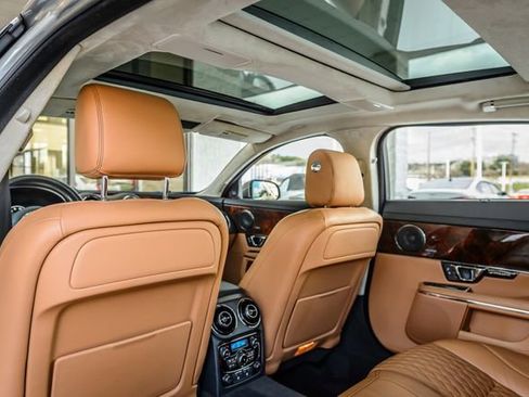Used 2017 Jaguar XJ L Portfolio image 44