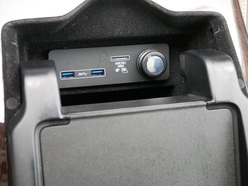 Used 2020 Land Rover Range Rover HSE image 33