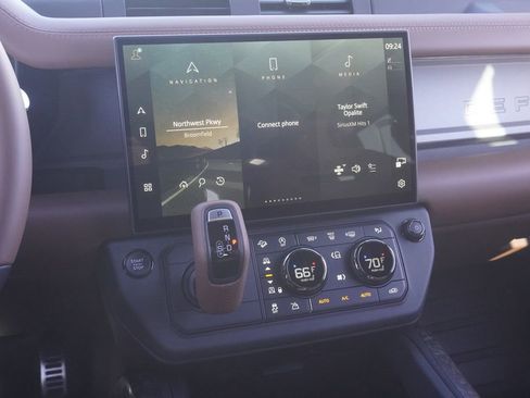 New 2026 Land Rover Defender 110 OCTA image 16