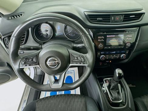 Used 2017 Nissan Rogue SV w/ Midnight Edition Package FWD image 12