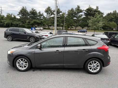 Used 2017 Ford Focus SE FWD image 11