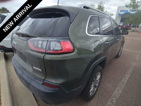 Used 2019 Jeep Cherokee Latitude w/ Popular Appearance Group FWD image 8