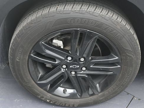Used 2025 Chevrolet Trax ACTIV FWD image 9