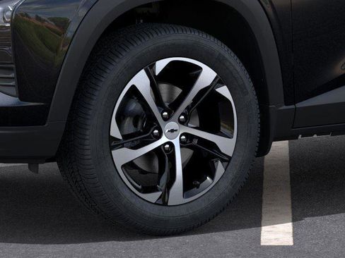 New 2026 Chevrolet Trax RS w/ Sunroof Package FWD image 9