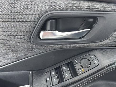 Certified 2022 Nissan Rogue SV image 19