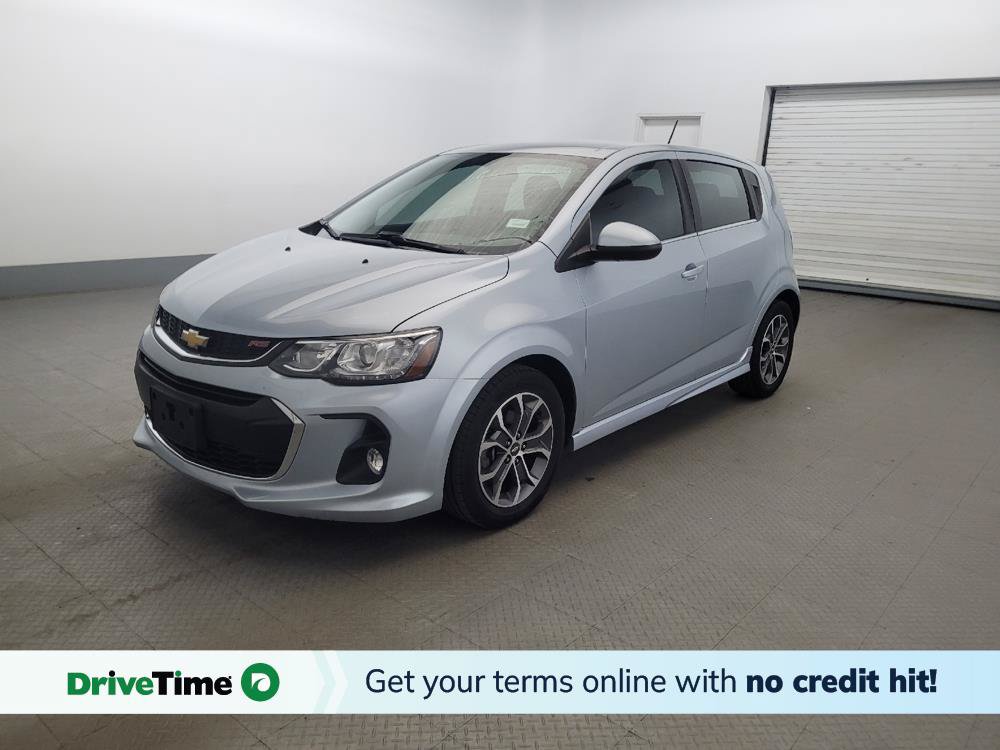 Used 2017 Chevrolet Sonic LT FWD image 1