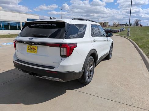 New 2026 Ford Explorer Active w/ Active Comfort Package AWD/4WD image 3