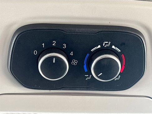 Used 2023 Ford Transit 350 XLT image 25