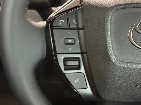 New 2027 Toyota Prius XLE FWD image 28