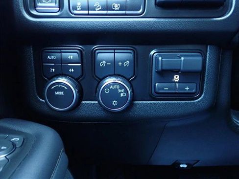 Used 2023 Chevrolet Tahoe High Country w/ Premium Package AWD/4WD image 27