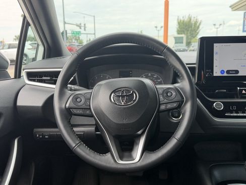 Used 2025 Toyota Corolla SE FWD image 13