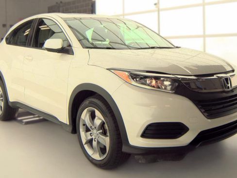 Used 2021 Honda HR-V LX image 2