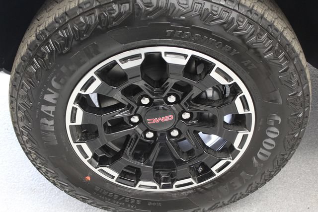 New 2026 GMC Canyon AT4 w/ Technology Plus Package AWD/4WD image 31
