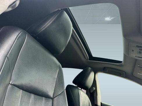 Used 2016 Lexus ES 350 w/ Luxury Package w/Wood Trim FWD image 26