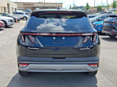 Certified 2025 Hyundai Tucson SEL AWD/4WD image 5