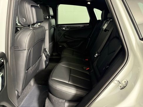 New 2026 Porsche Macan image 23