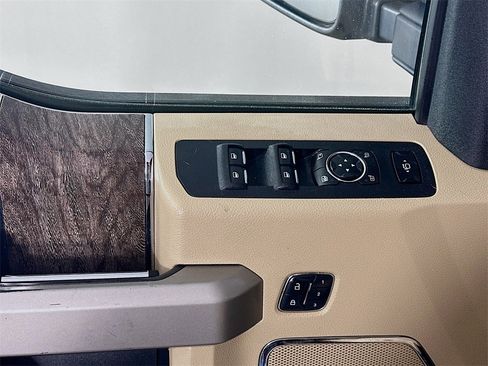 Used 2018 Ford F250 Lariat w/ Lariat Value Package image 22