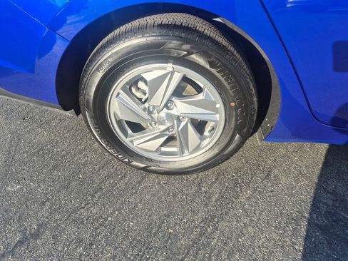 Certified 2026 Hyundai Elantra SE FWD image 10