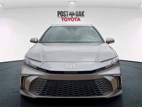 New 2026 Toyota Camry SE image 2